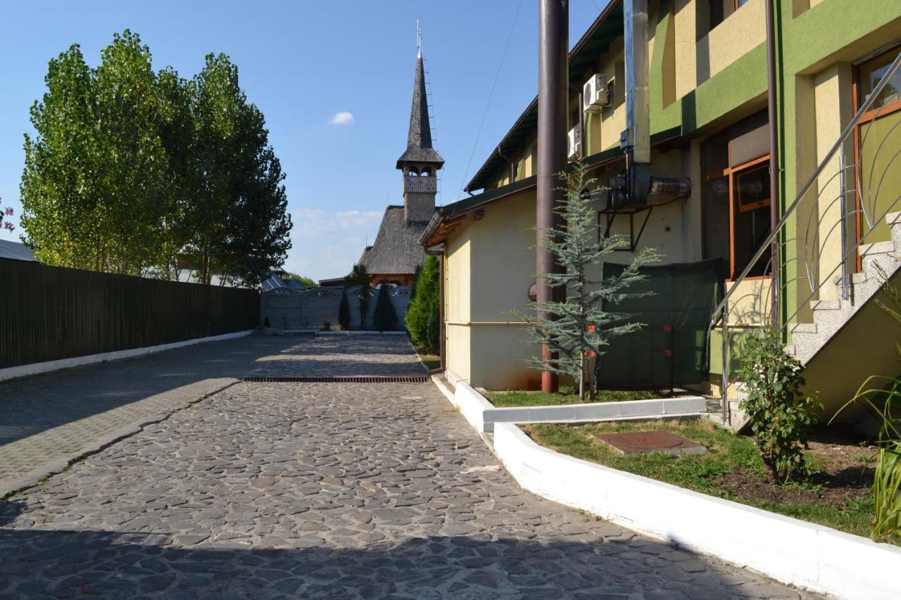Motel Mesterul Manole Curtea de Argeş Esterno foto
