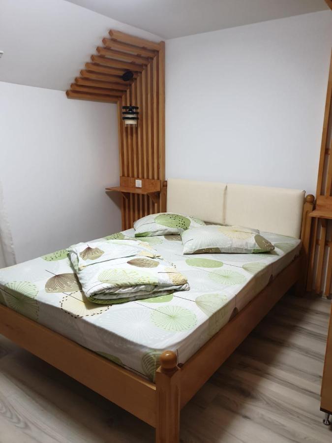 Motel Mesterul Manole Curtea de Argeş Esterno foto